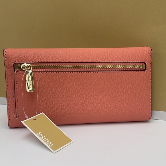 MICHAEL KORS JET SET TRAVEL LARGE TRIFOLD WALLET SHERBERT COLOR
NWT - Picture 12 of 16